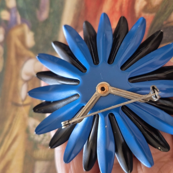 Blue and Black Floral Metal Brooch - Picture 8 of 8